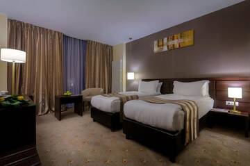 Двухместный номер Делюкс с 1 кроватью в Отеле Golden Time Hotel
